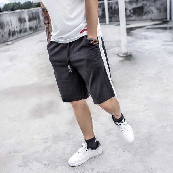 Ежедневни шорти за мъжете в черен цвят