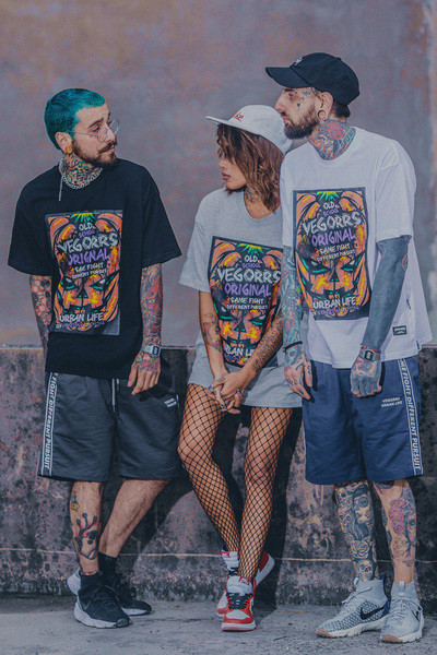 Готина тениска за мъже с интересно изображение и надпис