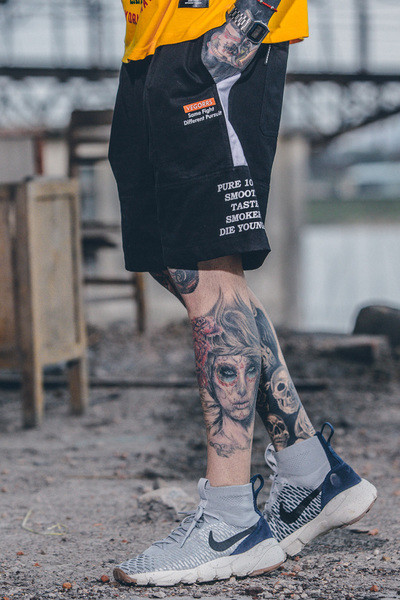 Спортни мъжки шорти с надписи в три цвята