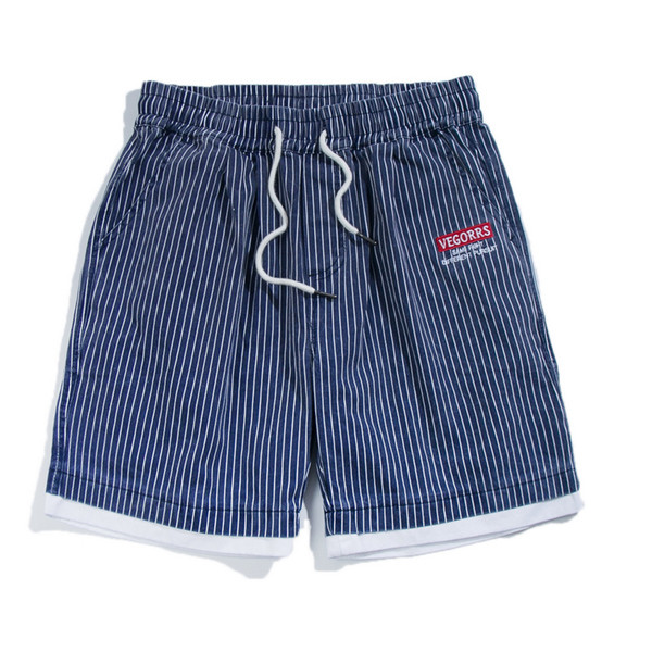 Стилни мъжки шорти на райе, подходящи за ежедневие