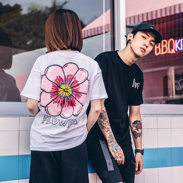 Стилна тениса за мъже и жени с апликация на гърба