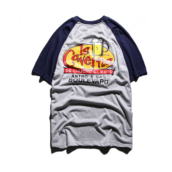 Красива мъжка тениска с цветни ръкави и с надписи