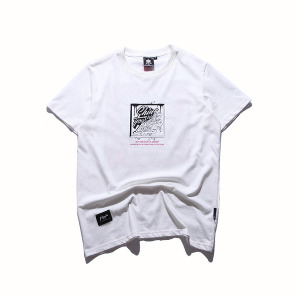 Красива тениска за мъже с апликация на гърба