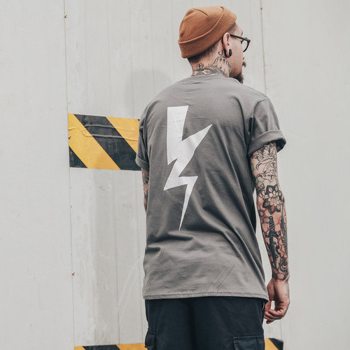 Тениска за мъже в изчистен модел с картинка в три цвята