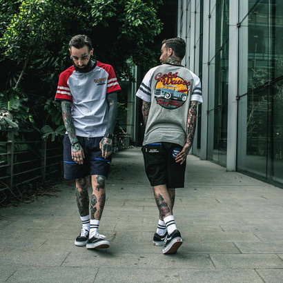 Интересен модел мъжка тениска с изображение на гърба