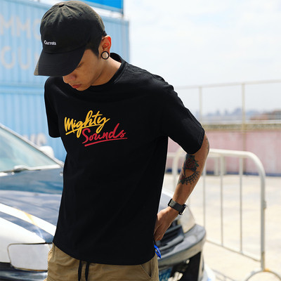 Готина мъжка тениска, подходяща за ежедневие с изображение на гърба