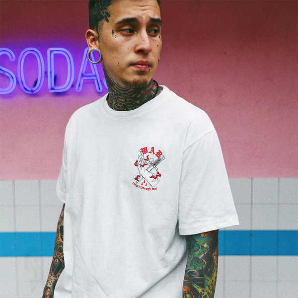 Ежедневна тениска за мъжете в бял и черен цвят с картинка