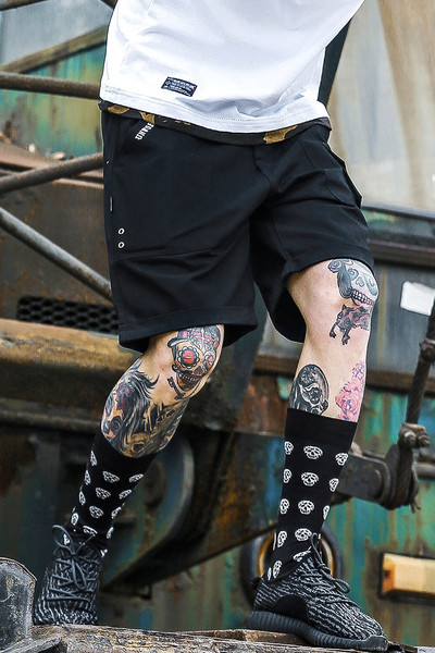 Стилни мъжки къси панталони подходящи за ежедневие в три цвята