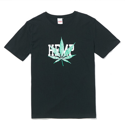 Изчистен модел мъжка тениска в бял и черен цвят