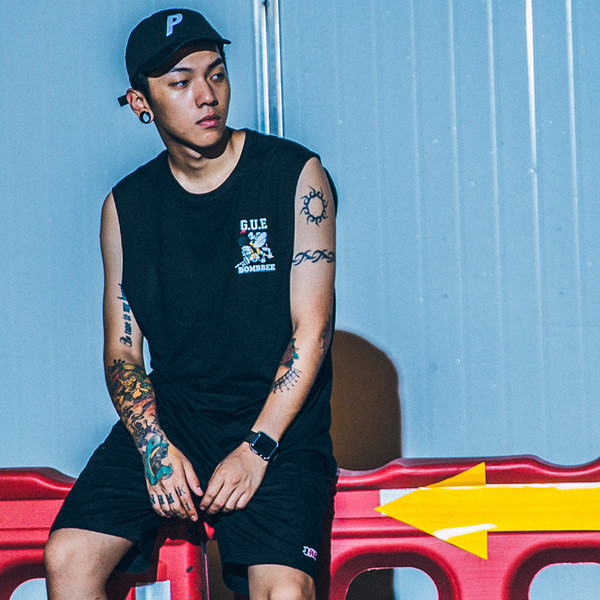 Κομψό ανδρικο αμάνικο