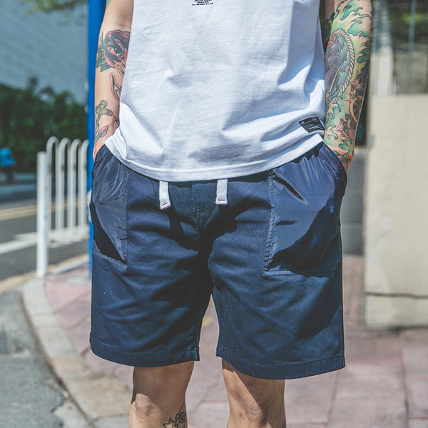 Мъжки спортни шорти в изчистен модел