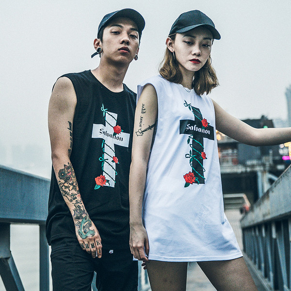 Καθημερινό φανλάκι κατάλληλη για άνδρες και γυναίκες σε μαύρο και άσπρο χρώμα