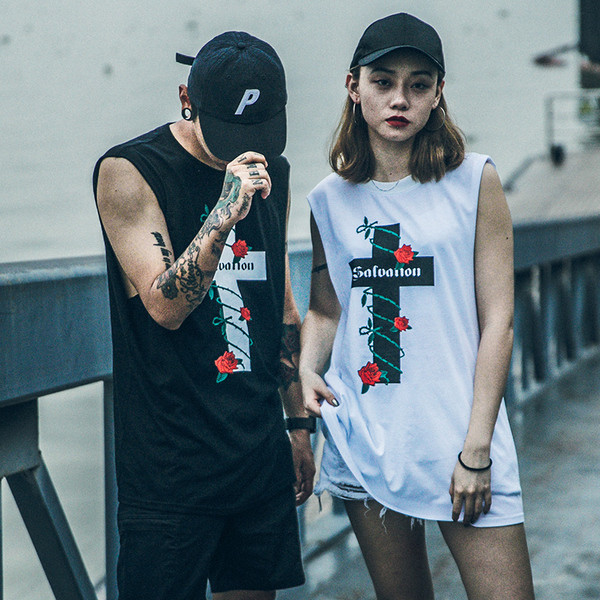 Καθημερινό φανλάκι κατάλληλη για άνδρες και γυναίκες σε μαύρο και άσπρο χρώμα