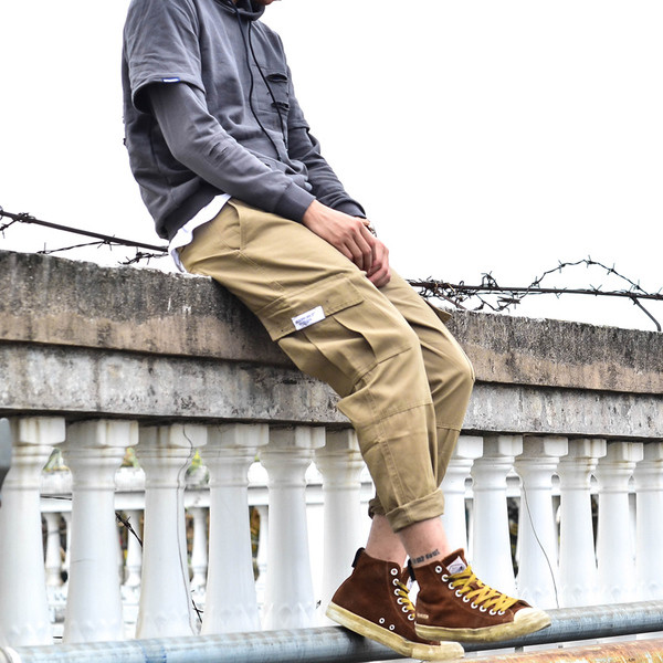 Мъжки панталон, подходящ за ежедневие в два цвята