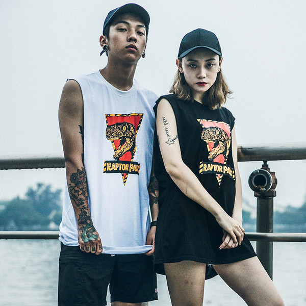 Αθλητικό αμάνικο για άνδρες και γυναίκες σε λευκό και μαύρο χρώμα