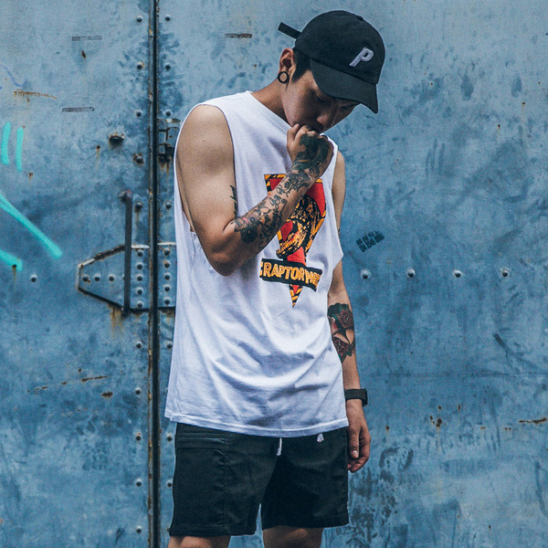 Αθλητικό αμάνικο για άνδρες και γυναίκες σε λευκό και μαύρο χρώμα