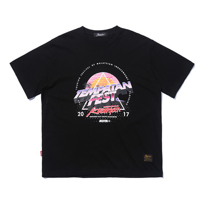 Готина мъжка тениска подходяща за ежедневие в бял и черен цвят