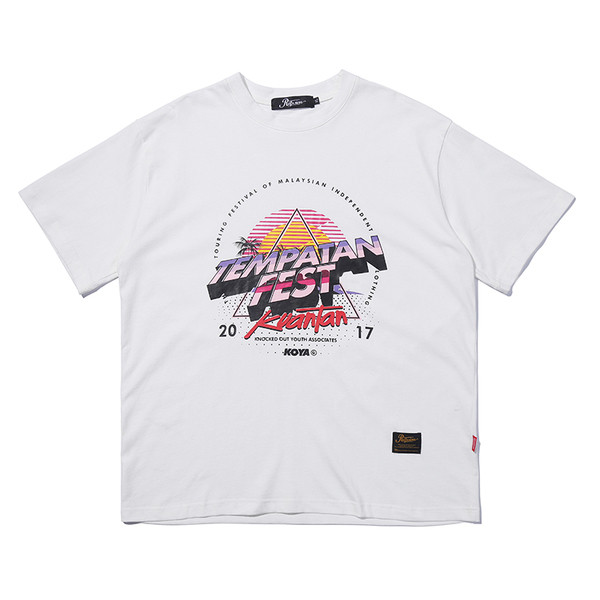 Готина мъжка тениска подходяща за ежедневие в бял и черен цвят