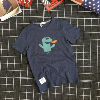 Ежедневна мъжка тениска в различни цветове с карикатура