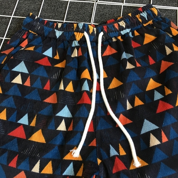 Мъжки шорти с фигурален мотив с връзки