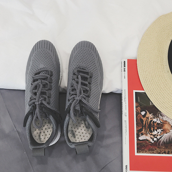 Ανδρικά και άνετα αθλητικά παπούτσια  σε μαύρο και γκρι χρώμα