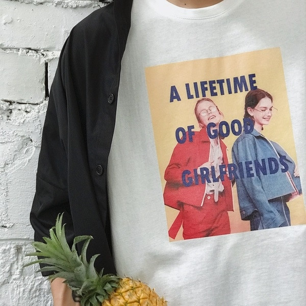 Широка мъжка тениска с изображение и надпис