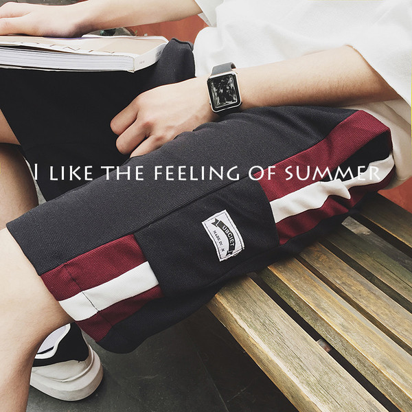 Интересни спортни мъжки шорти, подходящи за ежедневие