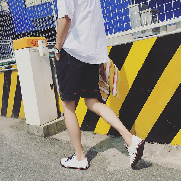 Семпъл модел дънкови къси панталони за мъже в два цвята