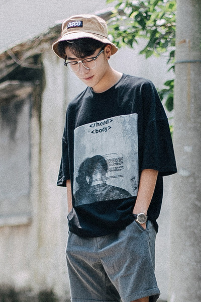 Готина мъжка тениска с 3/4 ръкав и изображение, в бял и черен цвят