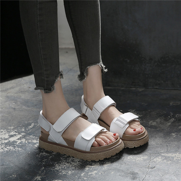 Κομψά γυναικεία σανδάλια - πολύ άνετα και ανθεκτικά πέλματα