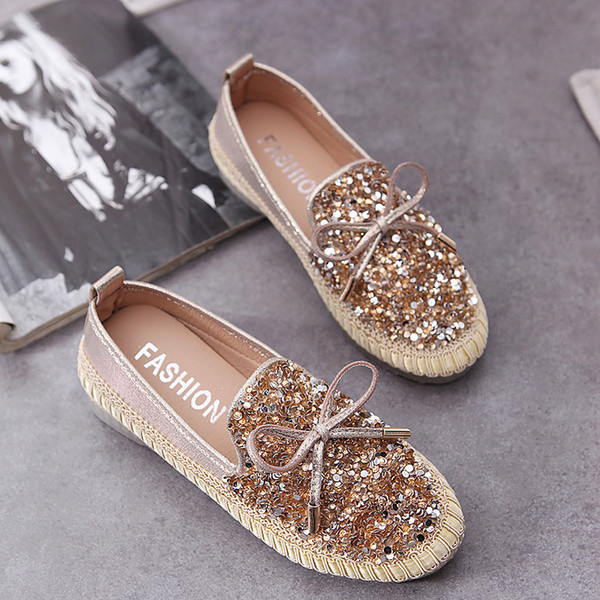 Γυναικεία μοκασίνια  με κορδέλα