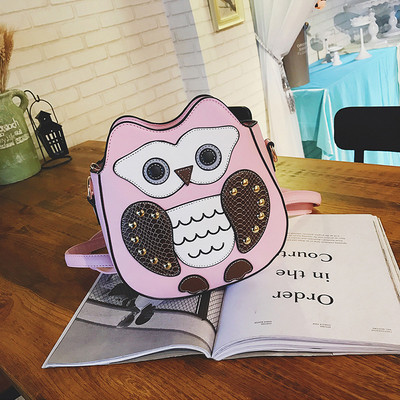 Πολύ όμορφο γυναικείο σακίδιο με τετράχρωμη διακόσμηση