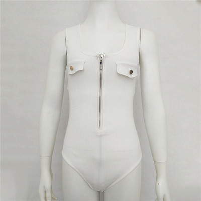 Много интересно дамско боди с цип и имитация на джобчета в черен и бял цвят