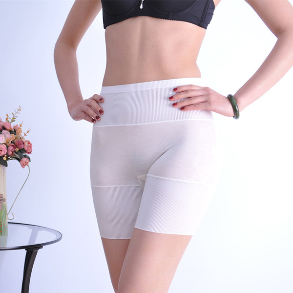 Стягащо бельо за дупето в 2 цвята