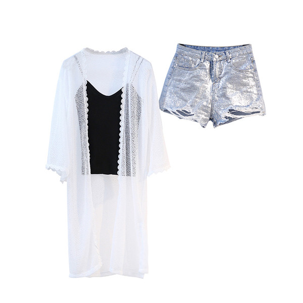 Γυναικείο σετ  από τρία τεμάχια  - T-shirt, ζακέτα και σορτς