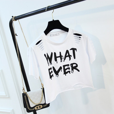 Σύντομη μπλούζα  με περικοπές και επιγραφές