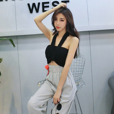 Летен дамски топ с презрамки в черен и бял цвят