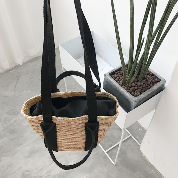 Красива плажна чанта за дамите с дълги каишки