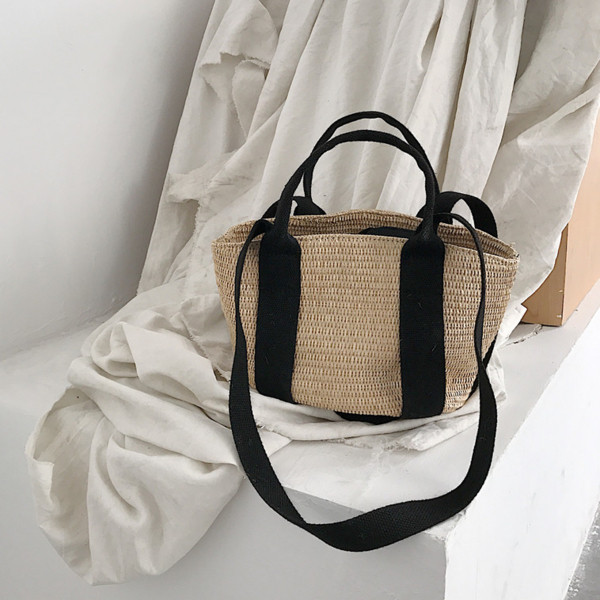 Красива плажна чанта за дамите с дълги каишки