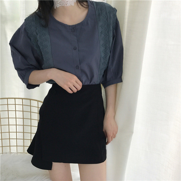 Широка дамска риза с 3/4 ръкав в син и червен цвят