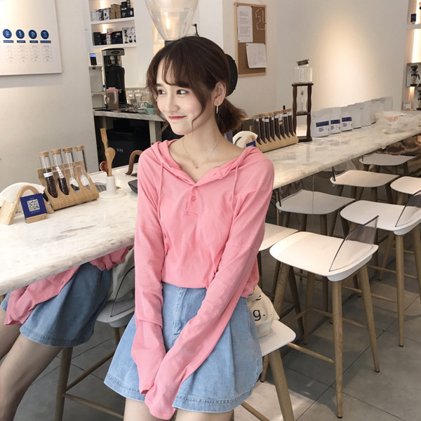 Casual γυναικεία μπλούζα σε ελαφρύ στυλ με μακριά μανίκια και κουκούλα