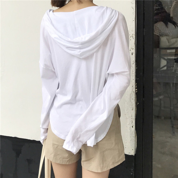 Casual γυναικεία μπλούζα σε ελαφρύ στυλ με μακριά μανίκια και κουκούλα
