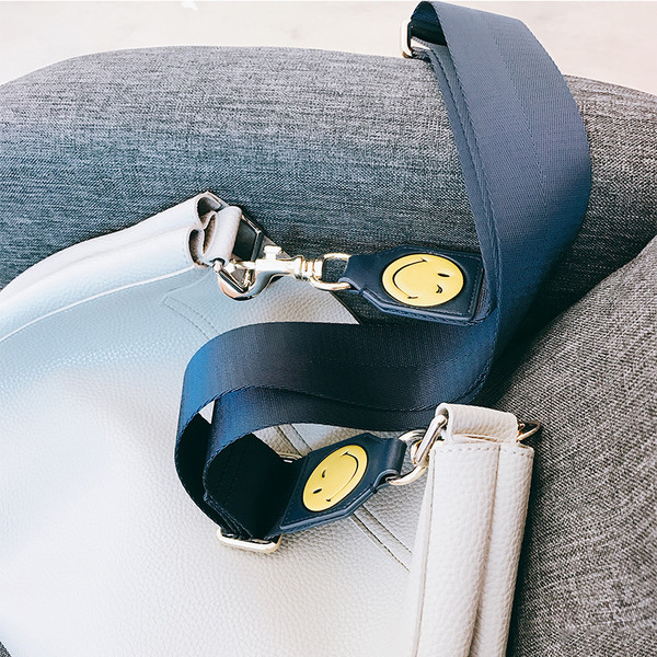 Голяма дамска чанта в няколко цвята с широка презрамка