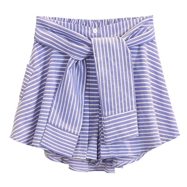 Μοντέρνα γυναικεία σορτς ριγέ 