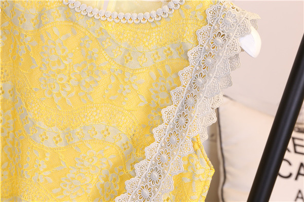 Цветен дамски потник от дантела в три цвята