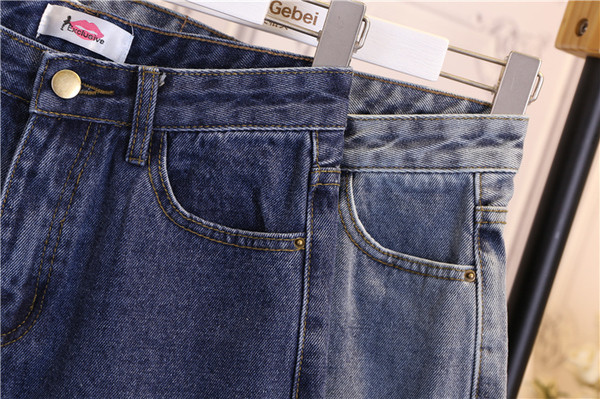 Γυναικείο κοντό παντελόνο με ψηλή μέση 