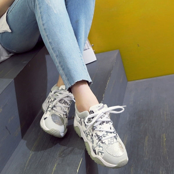 Αθλητικά γυναικεία πάνινα παπούτσια - πολύ άνετα