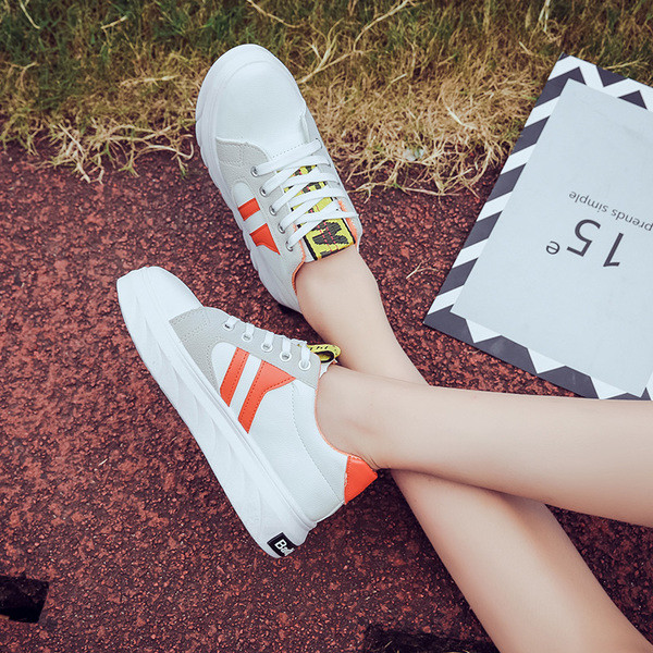 Καθημερινά γυναικεία  πάνινα παπούτσια σε τρία χρώματα