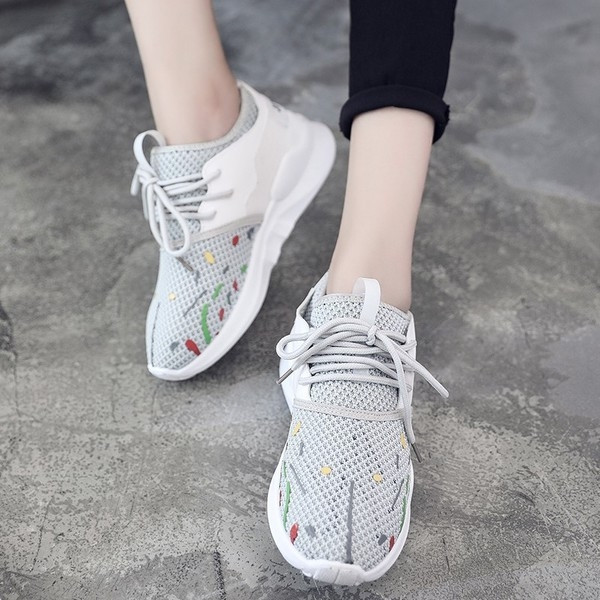 Άνετα αθλητικά γυναικεία παπούτσια  σε τρία χρώματα