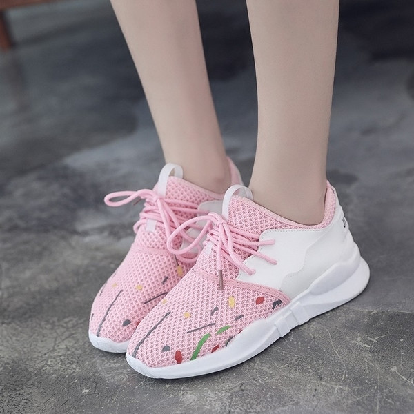 Άνετα αθλητικά γυναικεία παπούτσια  σε τρία χρώματα